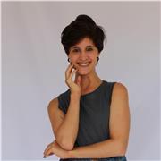 Sono una ragazza brasiliana, quindi la mia madrelingua è il portoghese, e mi piace insegnare la mia lingua presencialmente a Roma o Online per tutti quelli che vogliano imparare questa lingua!